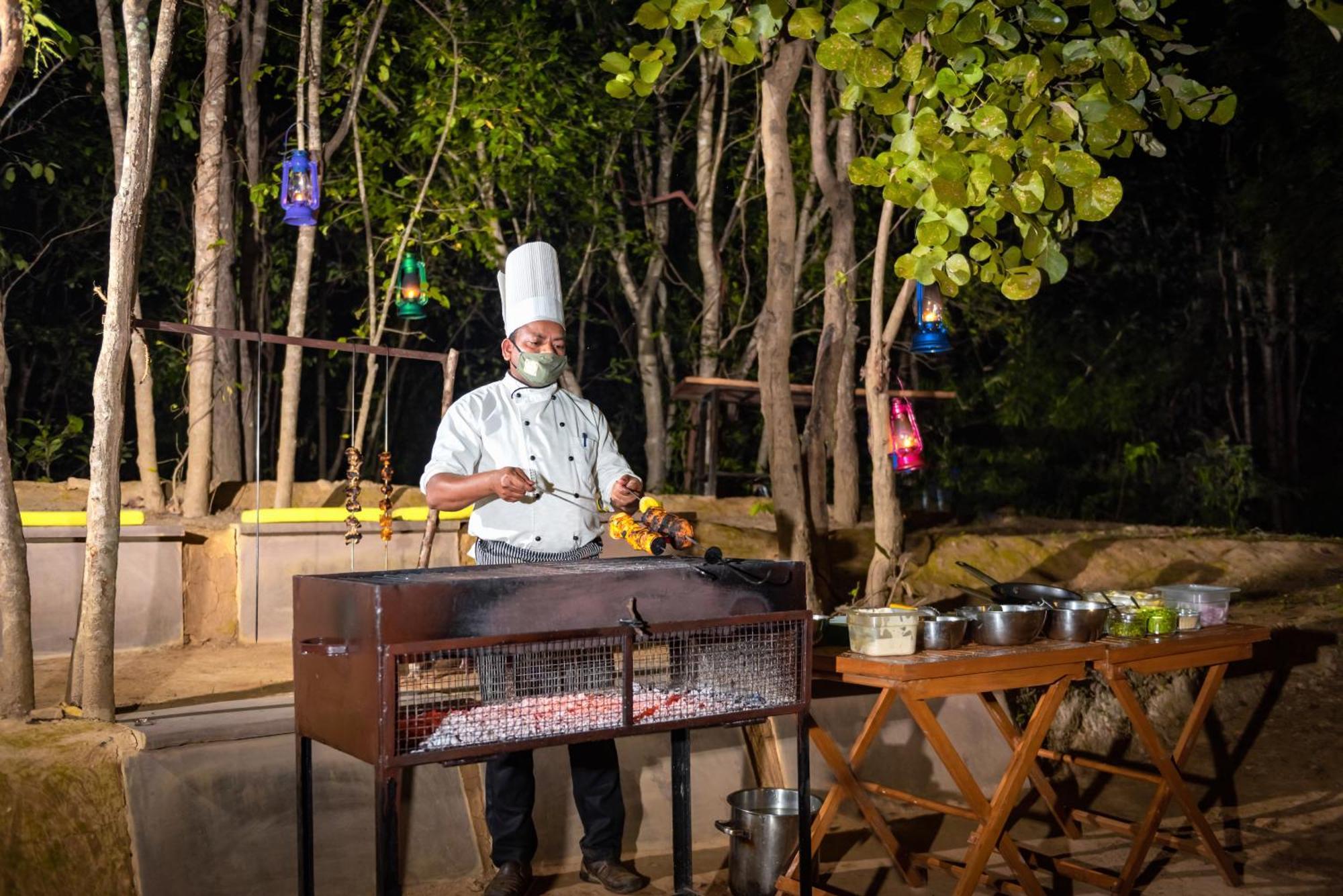 Tadoba Jungle Camp Hotel Mohurli Exterior photo